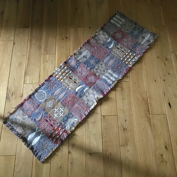 Australian Mythos Embroidered Table Runner - Picture 4 of 12